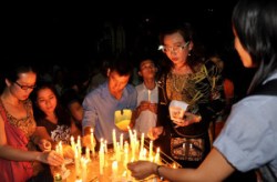 Thắp nến cầu nguyện cho Công Lý và Hòa Bình ở nhà thờ Kỳ Đồng, SG năm 2011