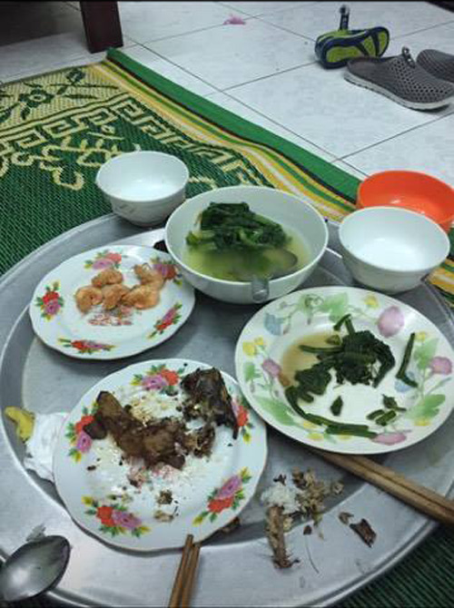 ua-nuoc-mat-voi-mam-com-thua-canh-can-nha-chong-de-phan-1494844132-149481696545742-anh-2-1494855544-width500height670